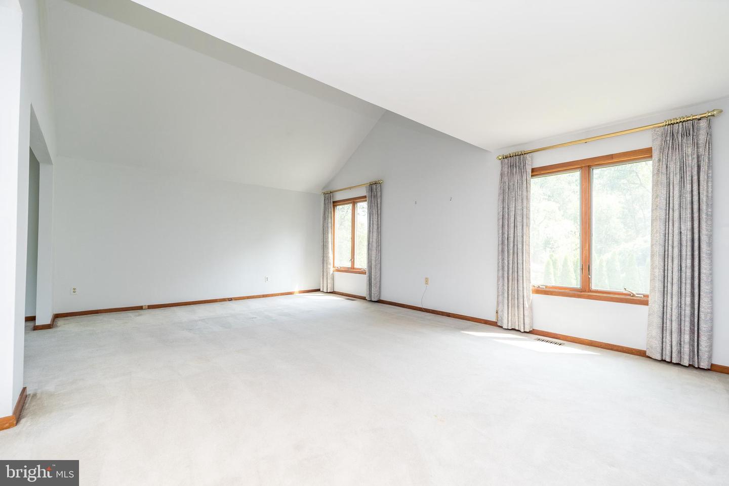 1419 Barton Dr