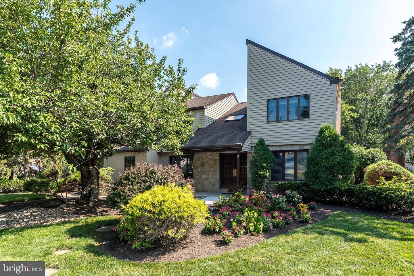 1419 Barton Dr