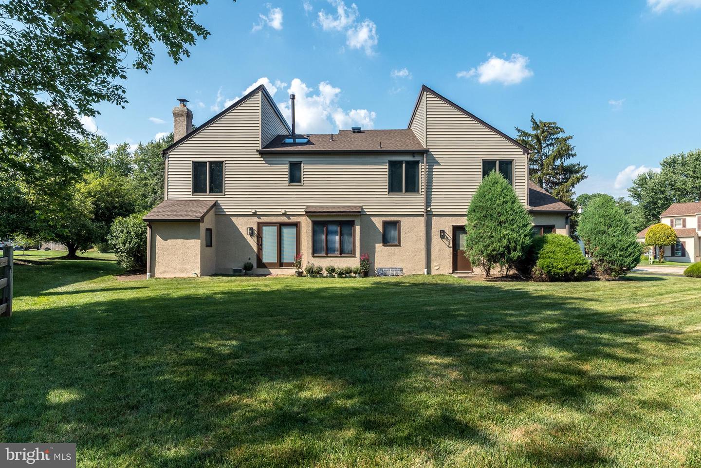 1419 Barton Dr
