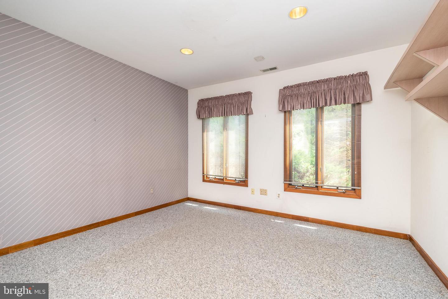 1419 Barton Dr