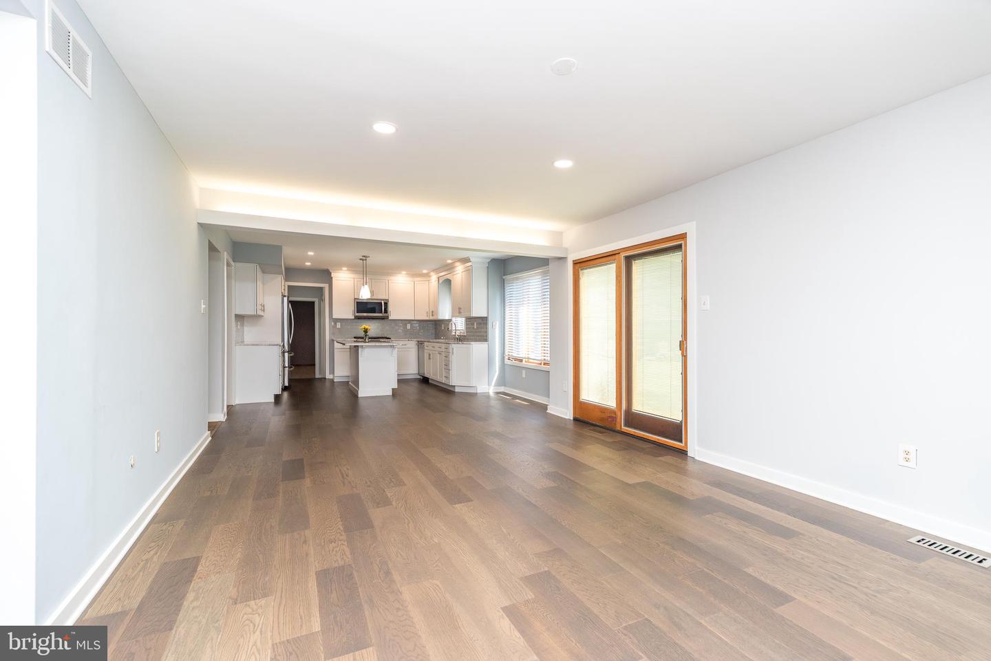 1419 Barton Dr