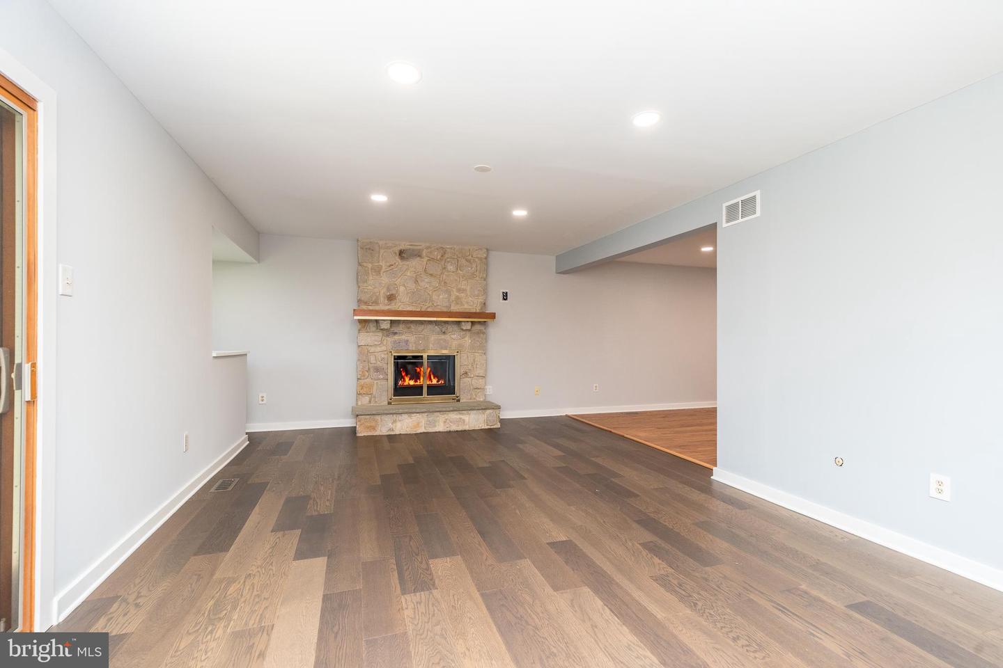 1419 Barton Dr