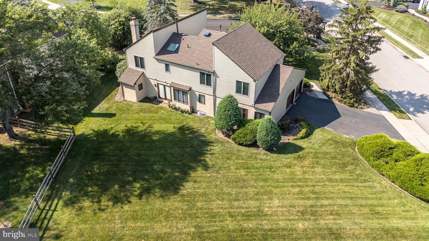 1419 Barton Dr