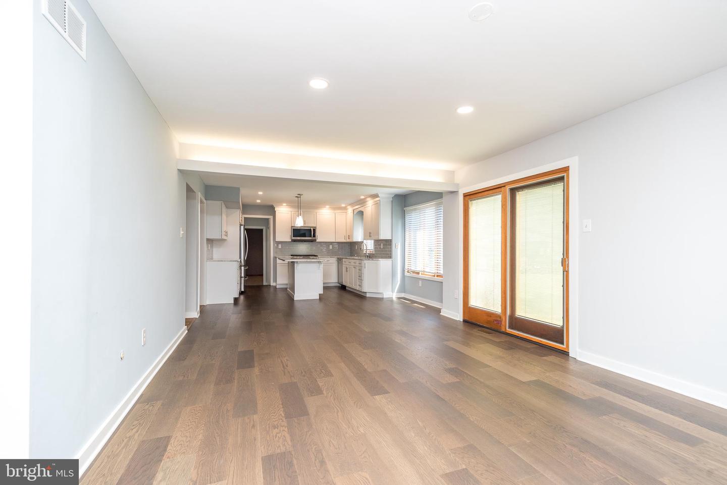 1419 Barton Dr