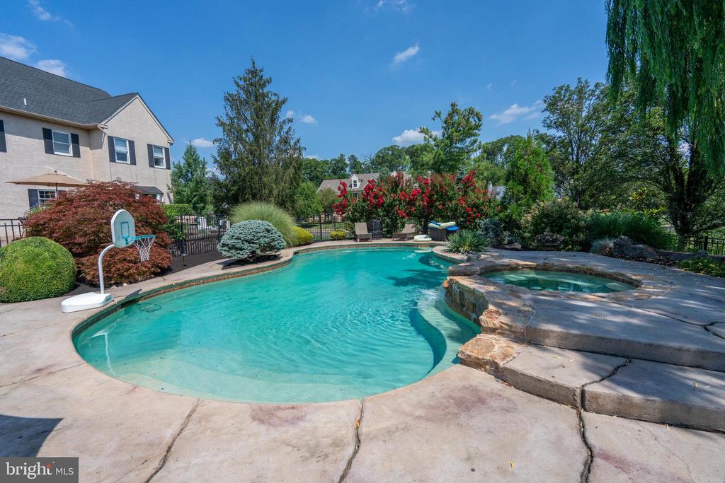 101 Channelhouse Rd