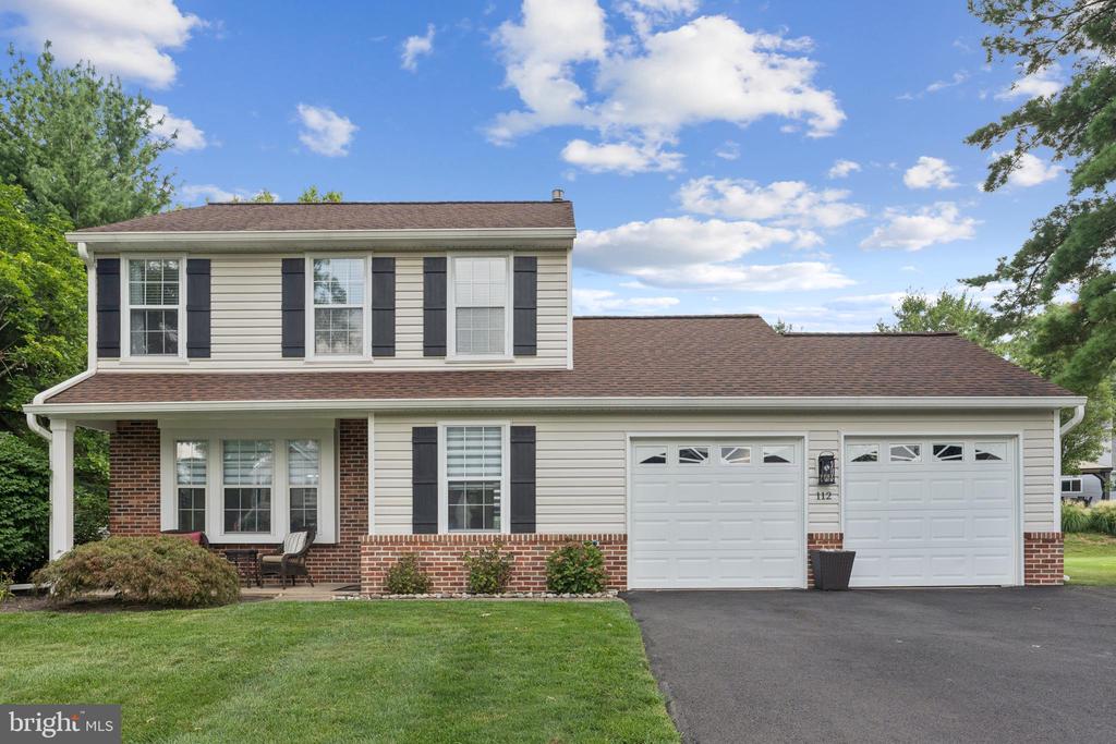112 Bedford Ln