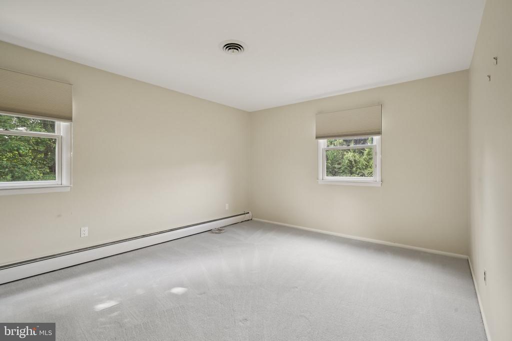 3617 Sipler Ln