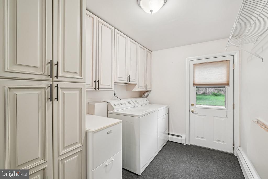 3617 Sipler Ln