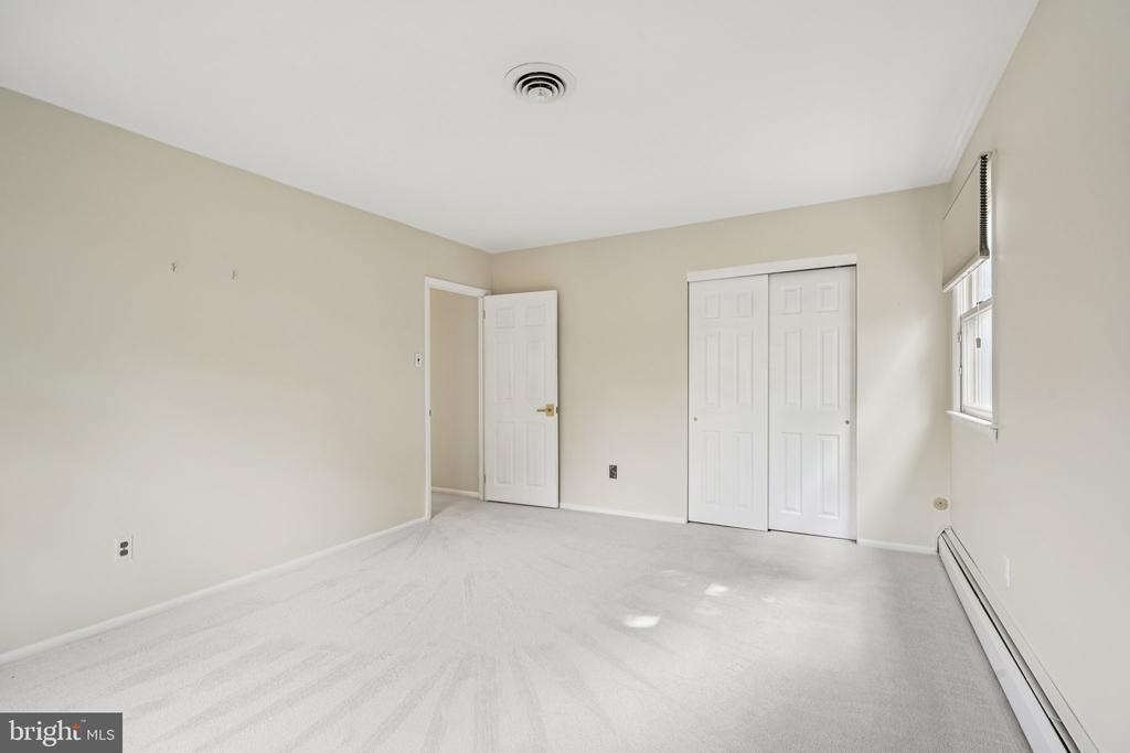 3617 Sipler Ln