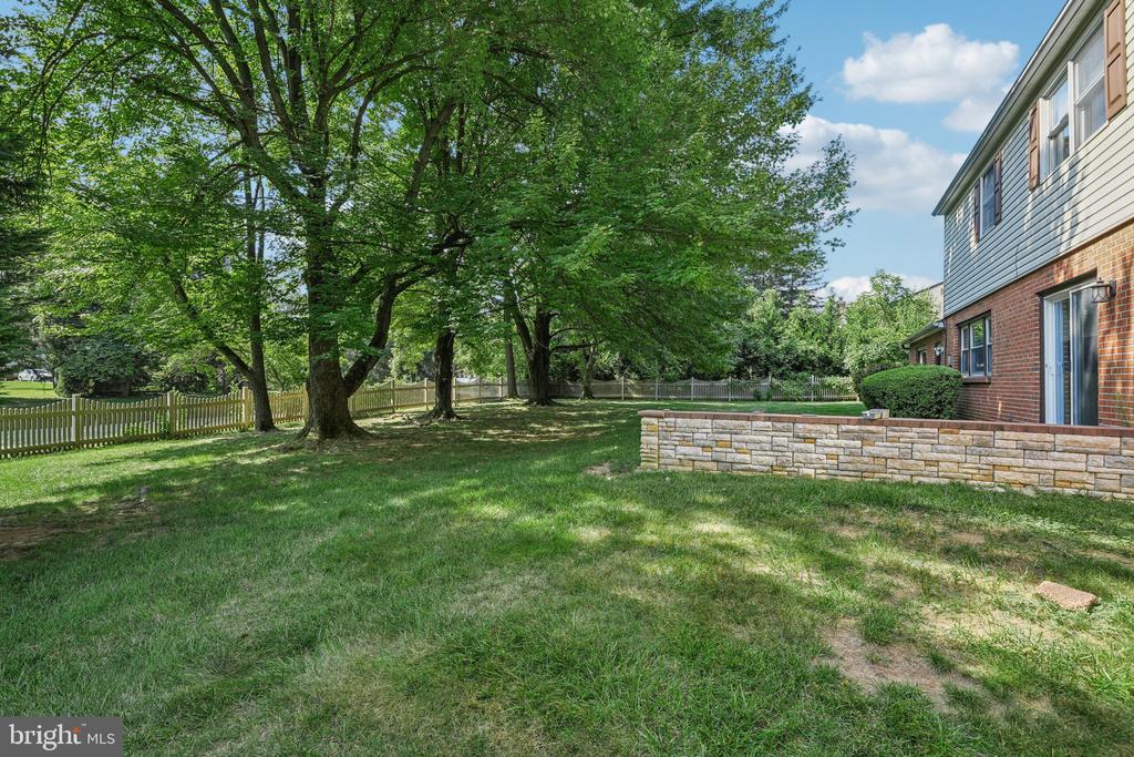 3617 Sipler Ln
