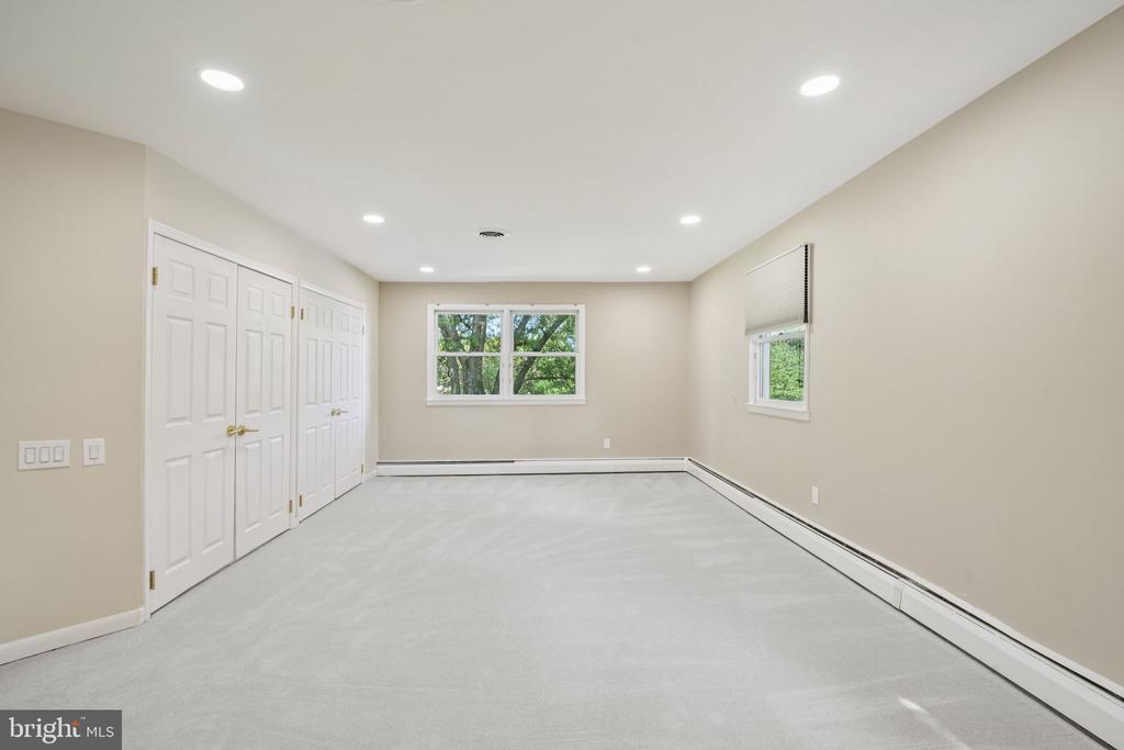 3617 Sipler Ln