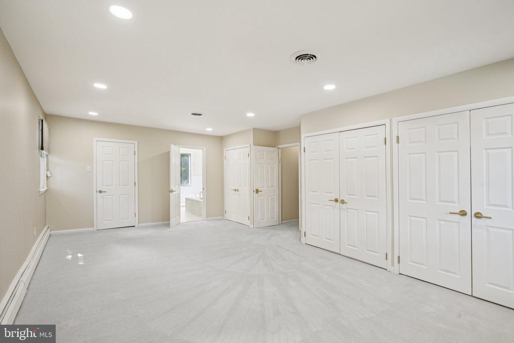 3617 Sipler Ln