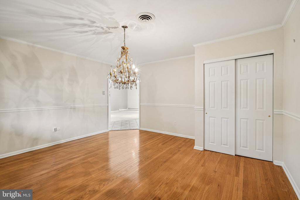 3617 Sipler Ln