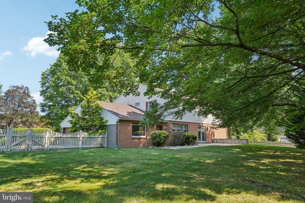 3617 Sipler Ln