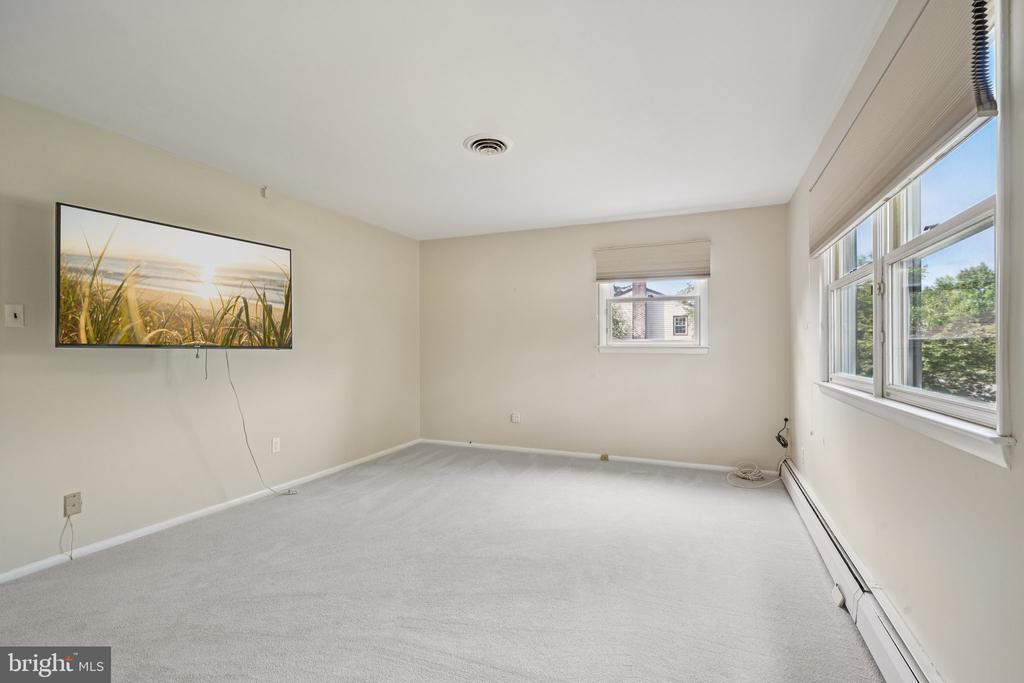 3617 Sipler Ln