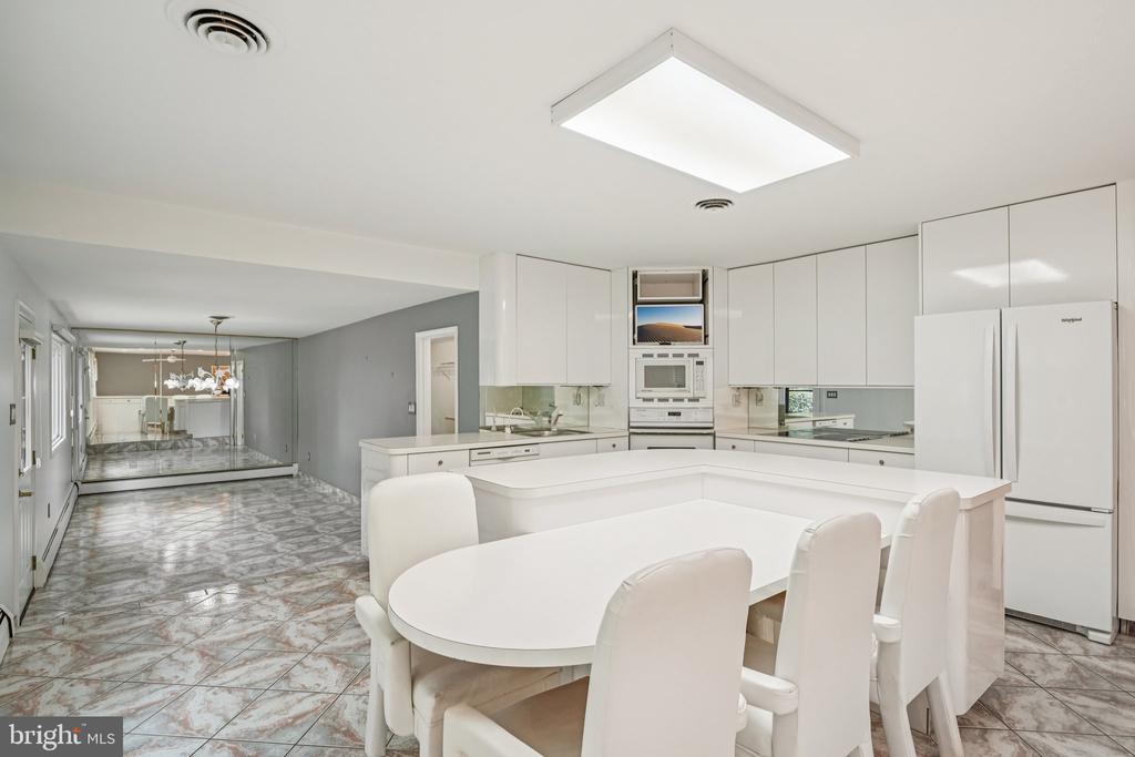3617 Sipler Ln
