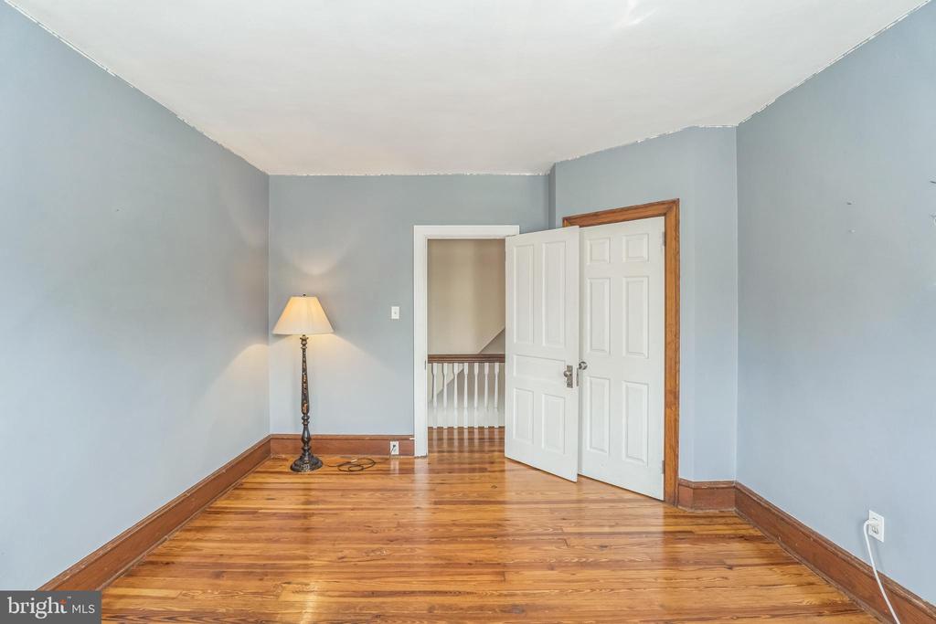 521 Columbia Ave