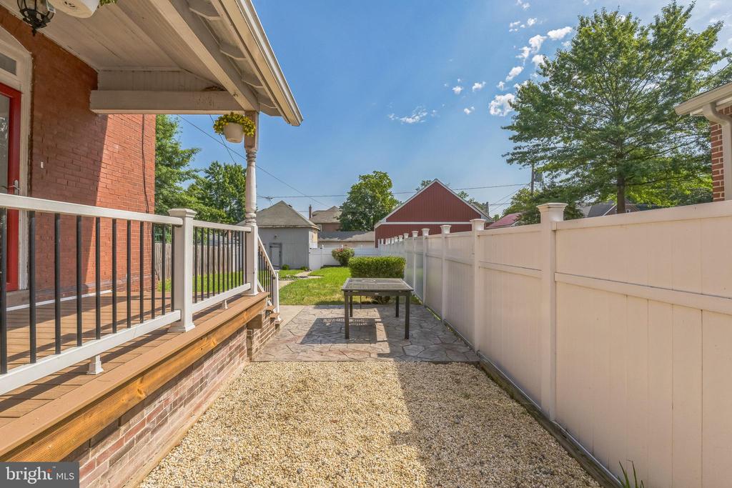 521 Columbia Ave