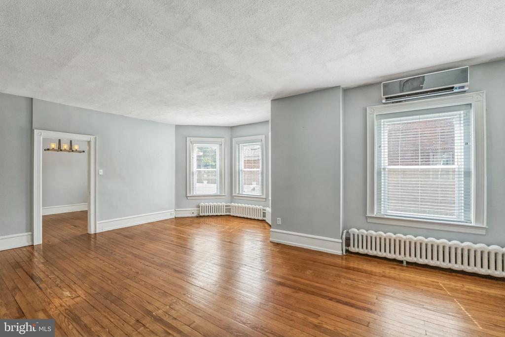 521 Columbia Ave
