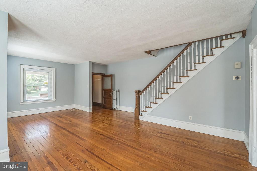 521 Columbia Ave