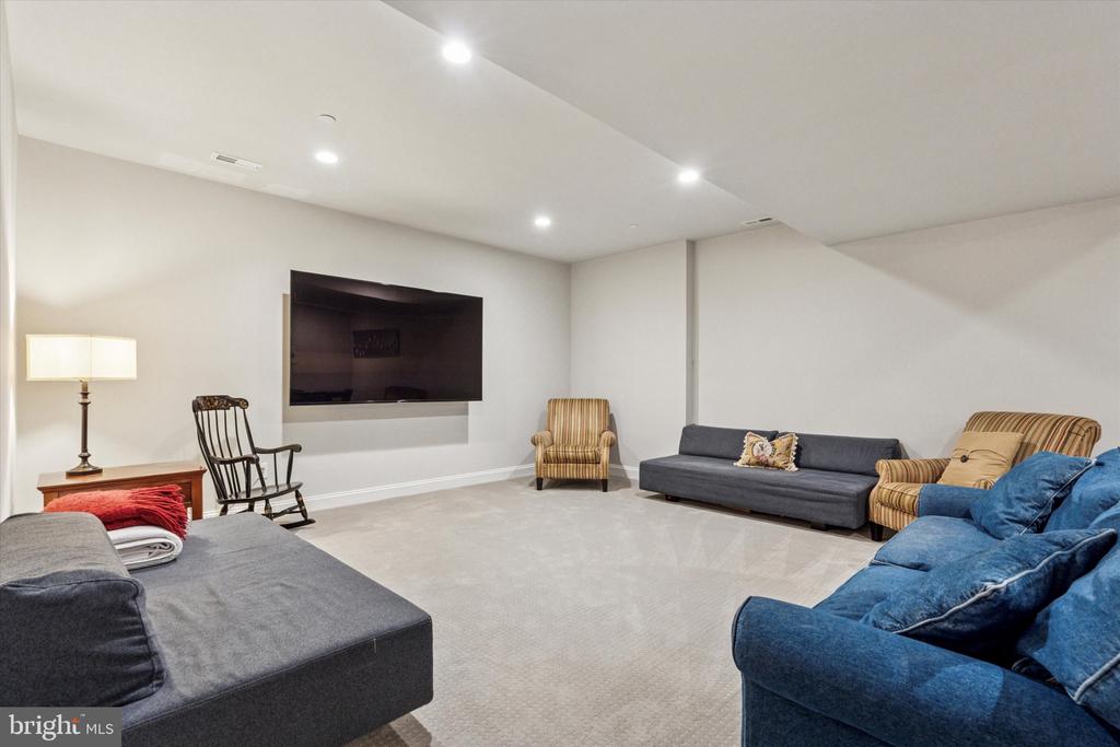 510 Valley Green Ct