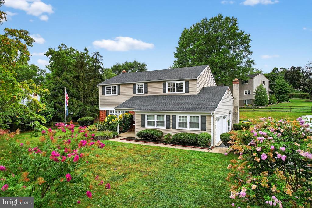 3133 Eisenhower Rd