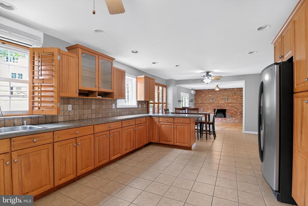 3133 Eisenhower Rd