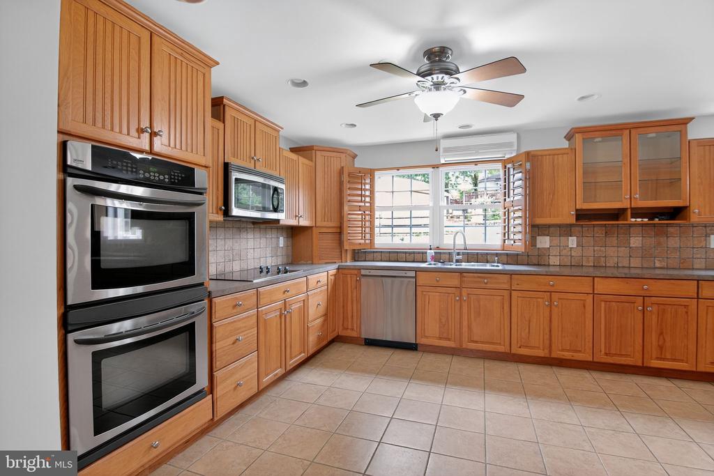 3133 Eisenhower Rd