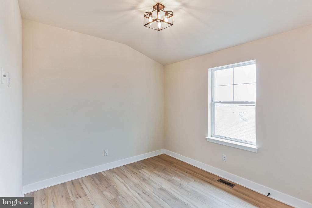 1236 BUTLER PIKE PIKE #UNIT 2