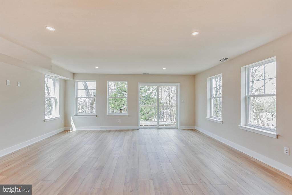 1236 BUTLER PIKE PIKE #UNIT 2