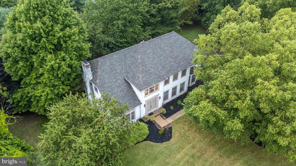 10 Shalimar Ln