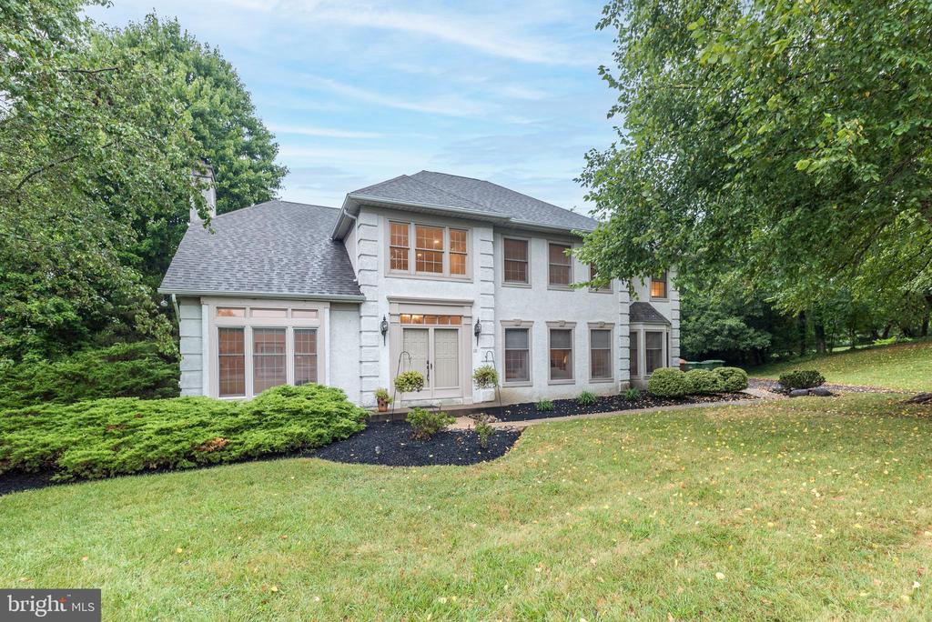 10 Shalimar Ln