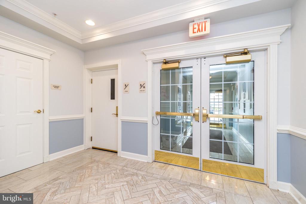 1303 LILAC COURT