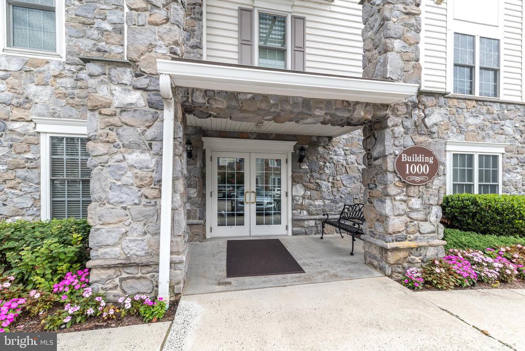 1303 LILAC COURT