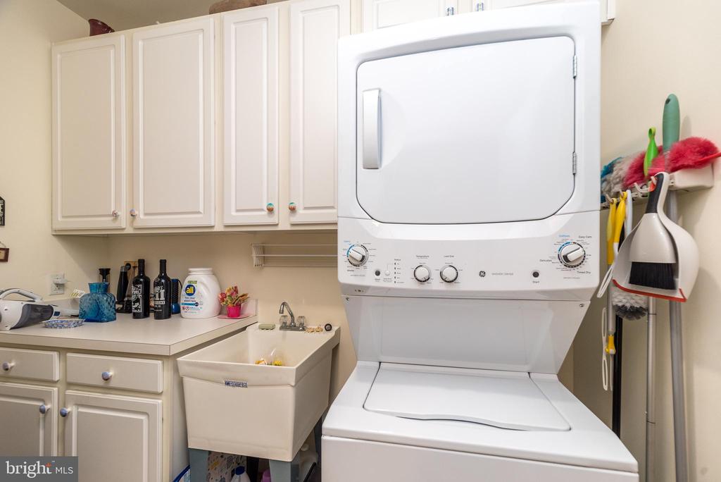 1303 LILAC COURT