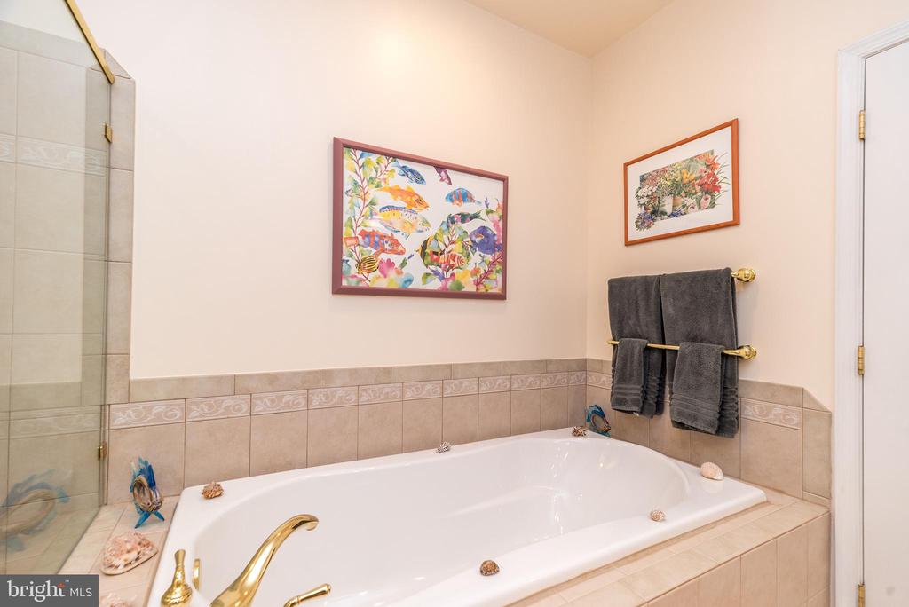 1303 LILAC COURT