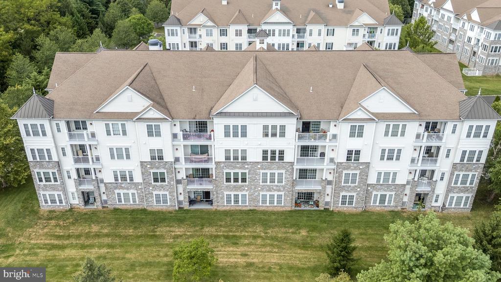 1303 LILAC COURT