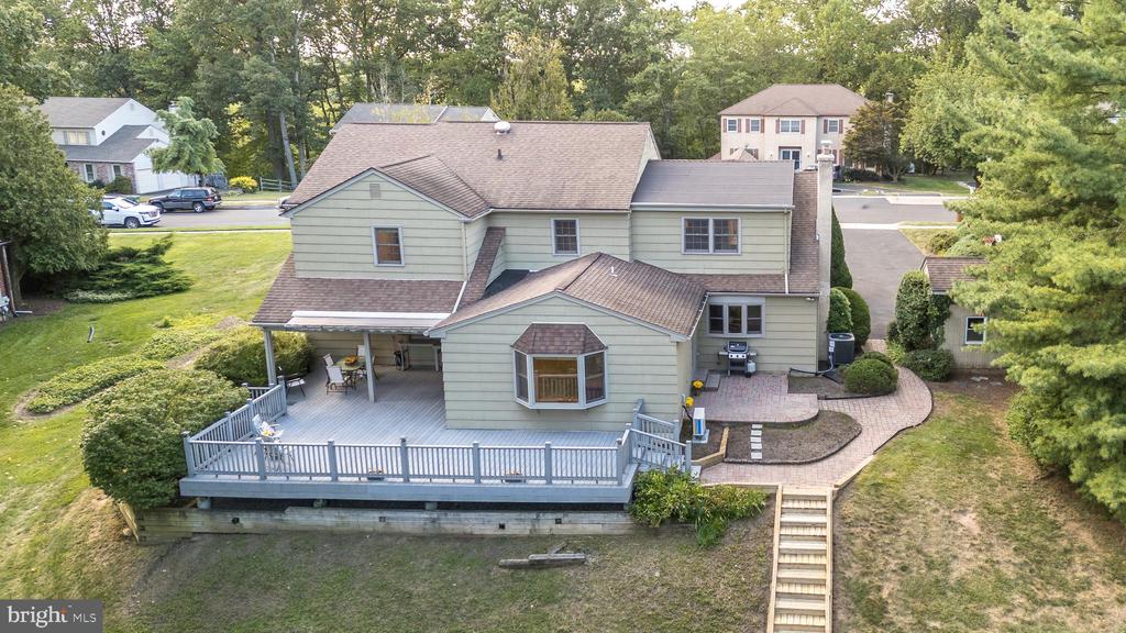 1423 SOUTHWIND WAY