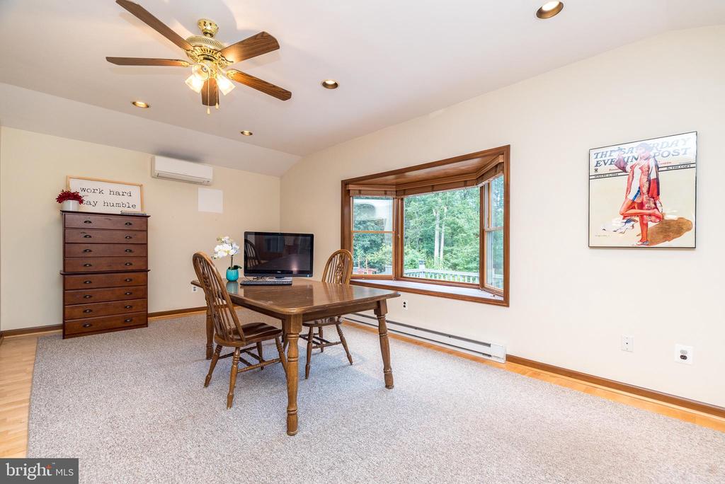 1423 SOUTHWIND WAY