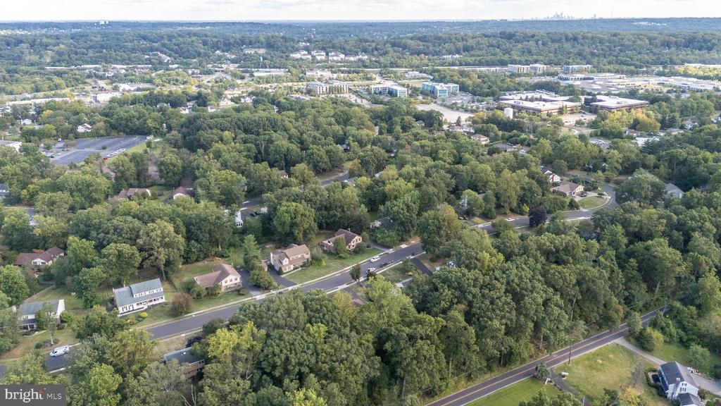 1423 SOUTHWIND WAY