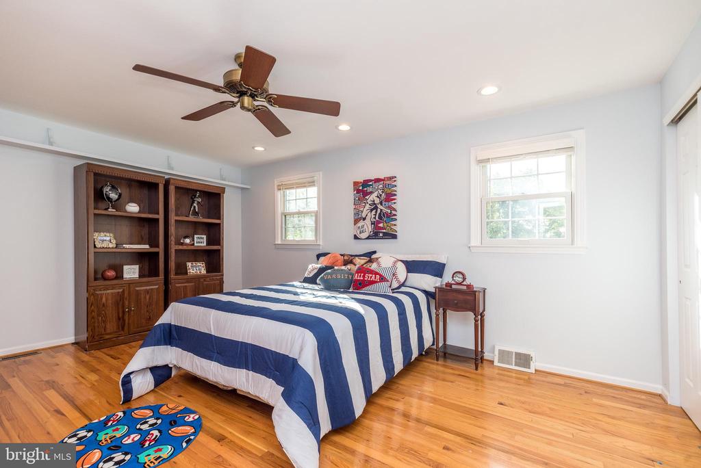 1423 SOUTHWIND WAY