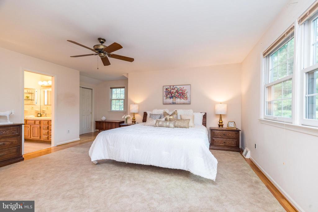 1423 SOUTHWIND WAY