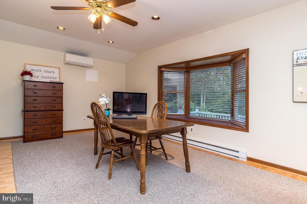 1423 SOUTHWIND WAY