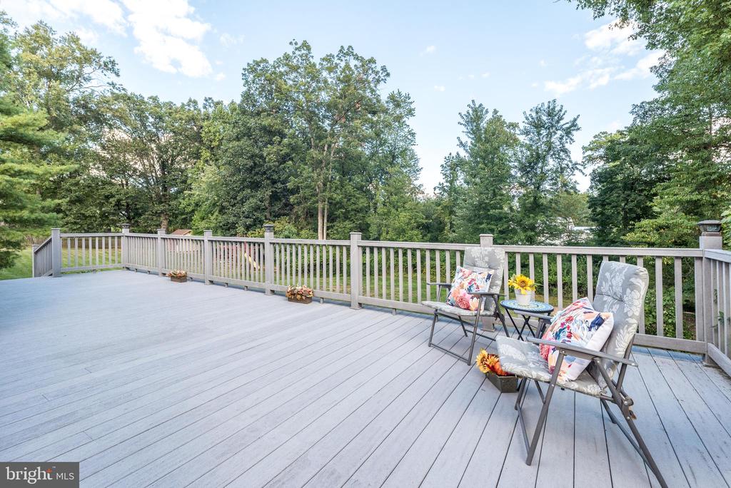 1423 SOUTHWIND WAY