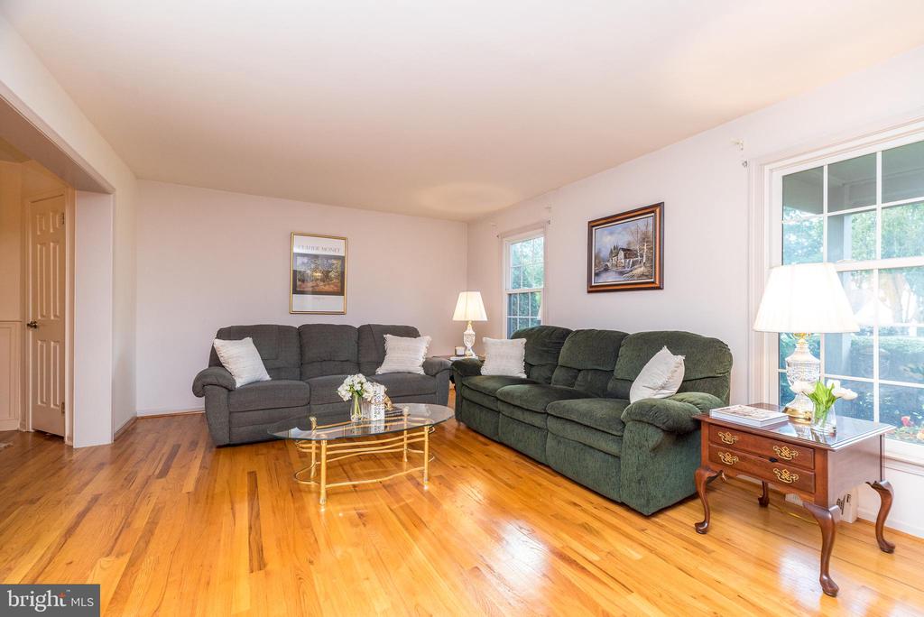 1423 SOUTHWIND WAY