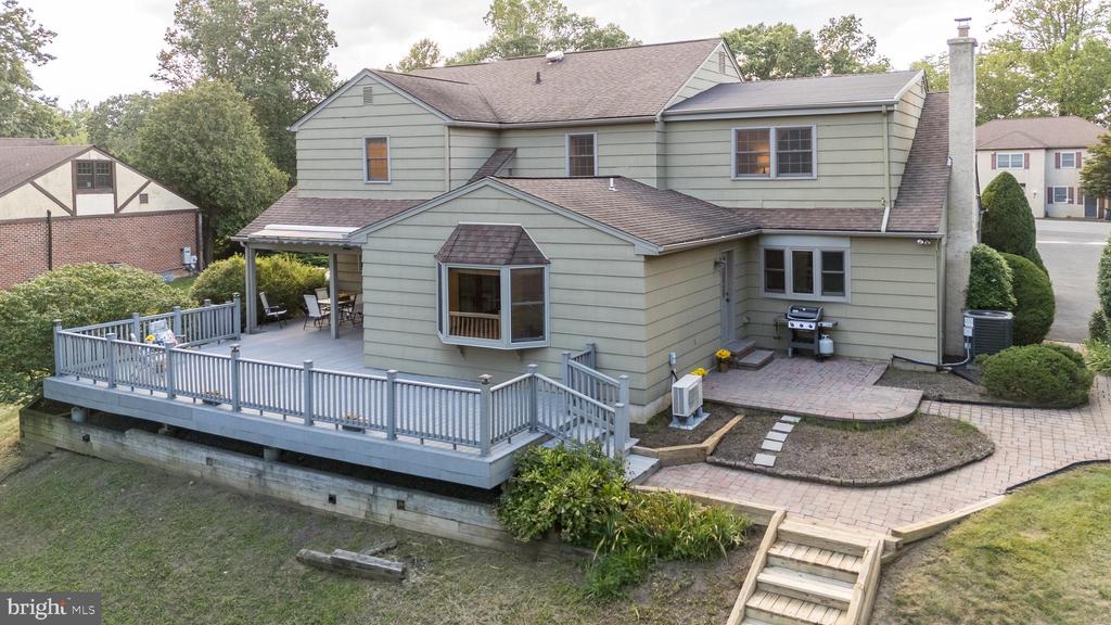 1423 SOUTHWIND WAY