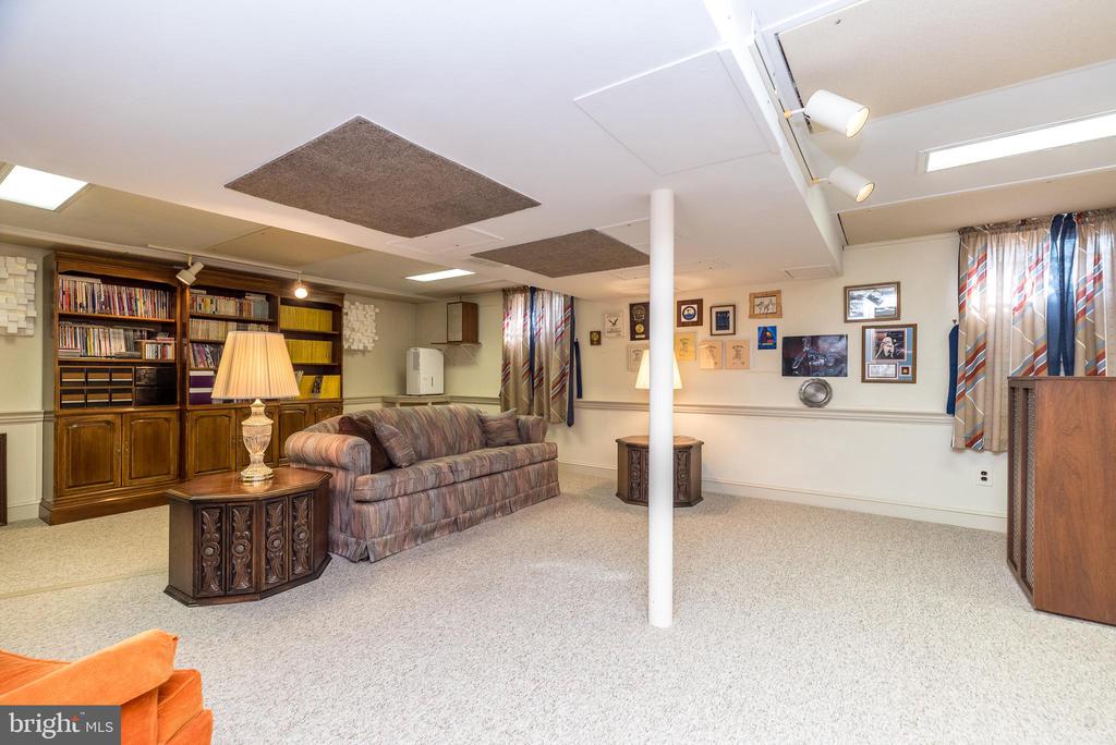 1423 SOUTHWIND WAY