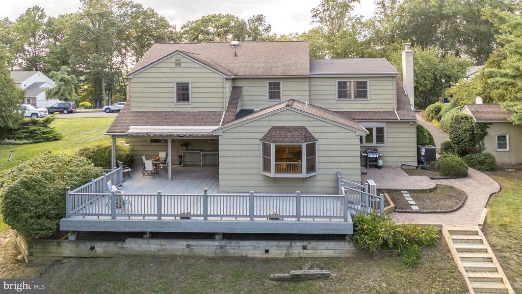 1423 SOUTHWIND WAY