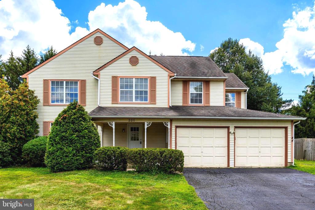 221 WINCHESTER DRIVE