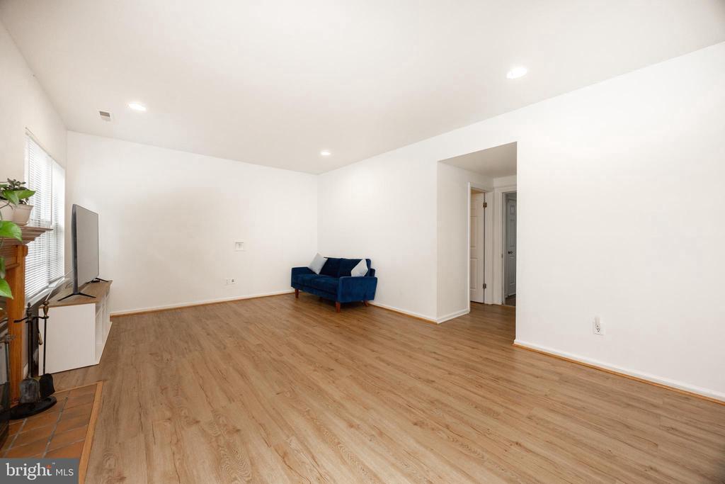 221 WINCHESTER DRIVE